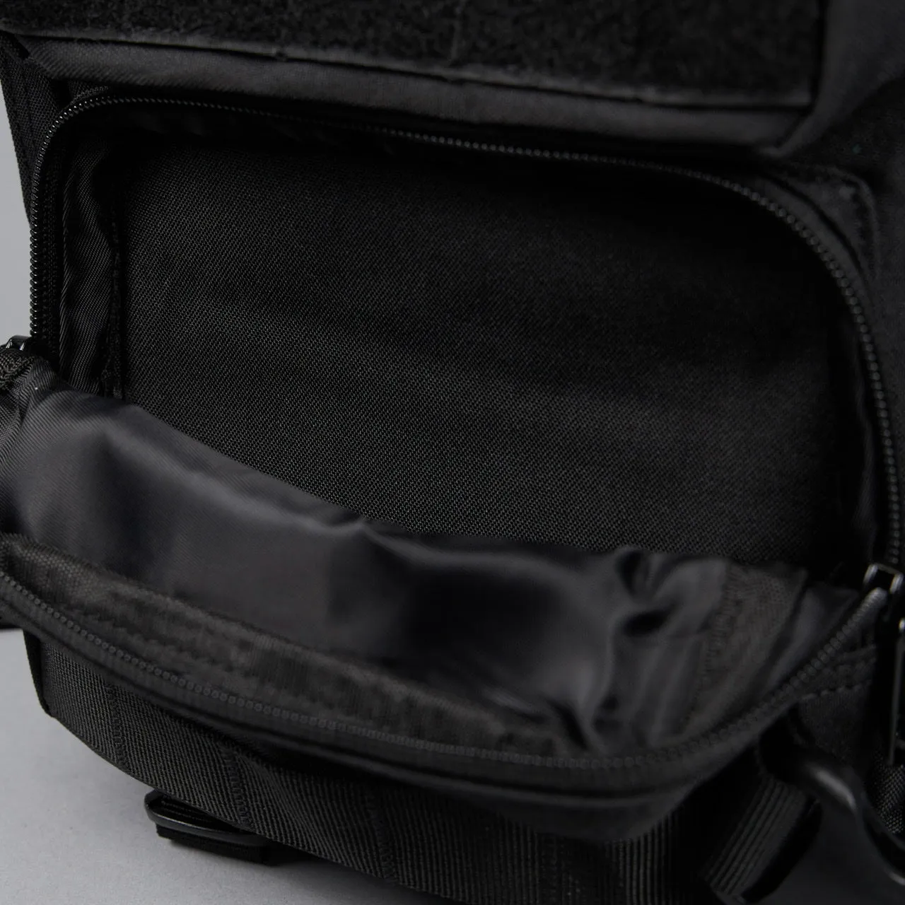 9L Backpack Mini Black Venom