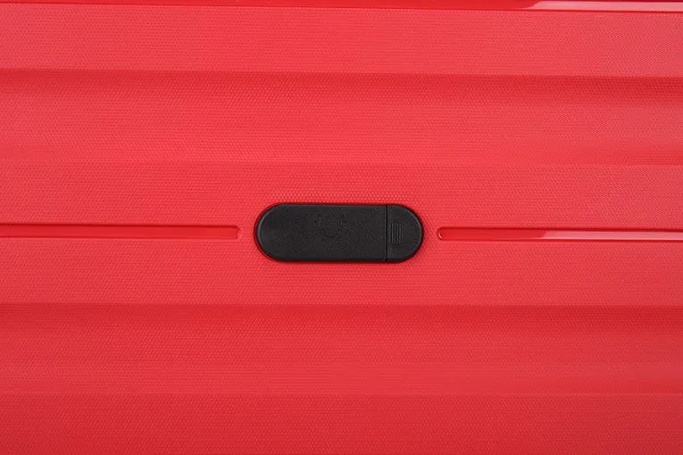 Antler – Lincoln Small 56cm Hardside 4 Wheel Suitcase – Red