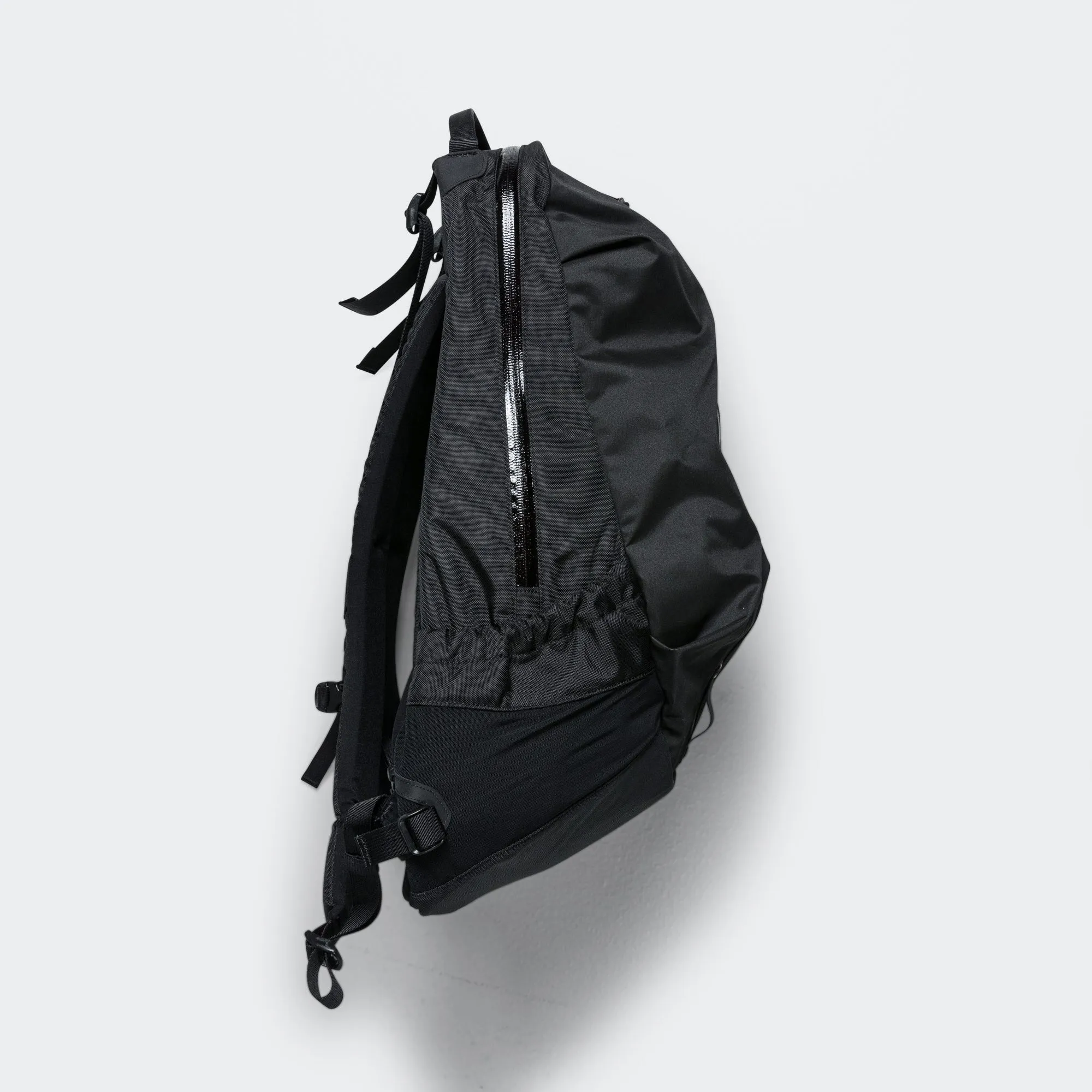 Arro 22 Backpack - Black II