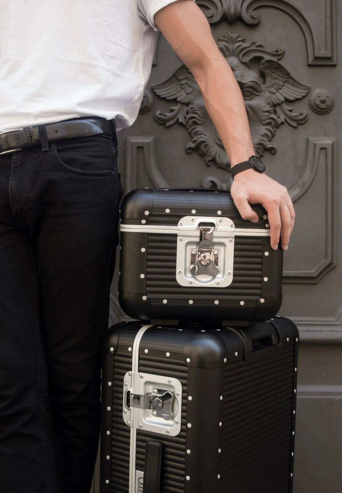 BANK VANITY CASE