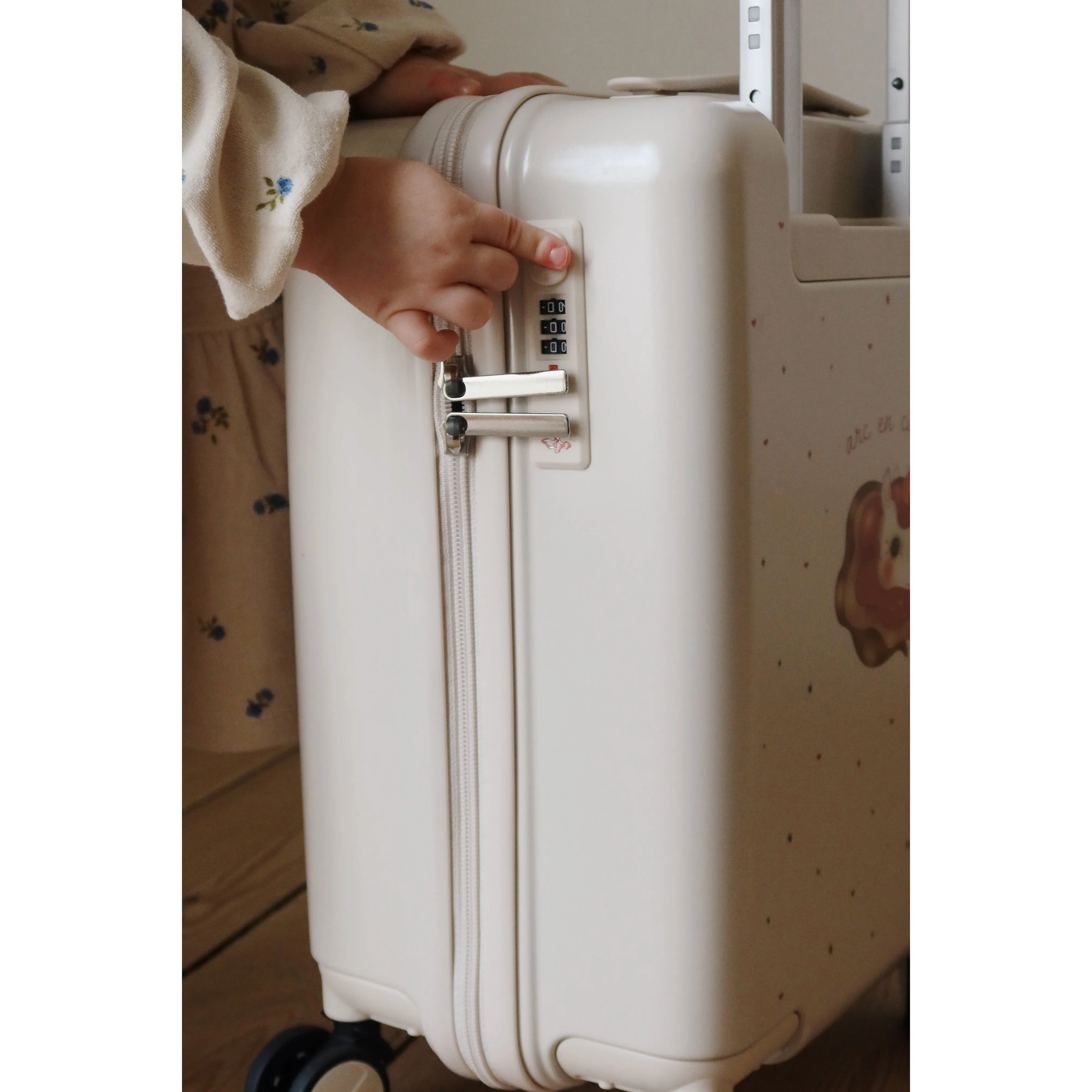 Konges Sløjd Rainbow Arc En Ciel Travel Suitcase