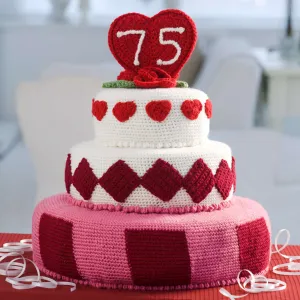 Red Heart Crochet Trendy Fondant Cake