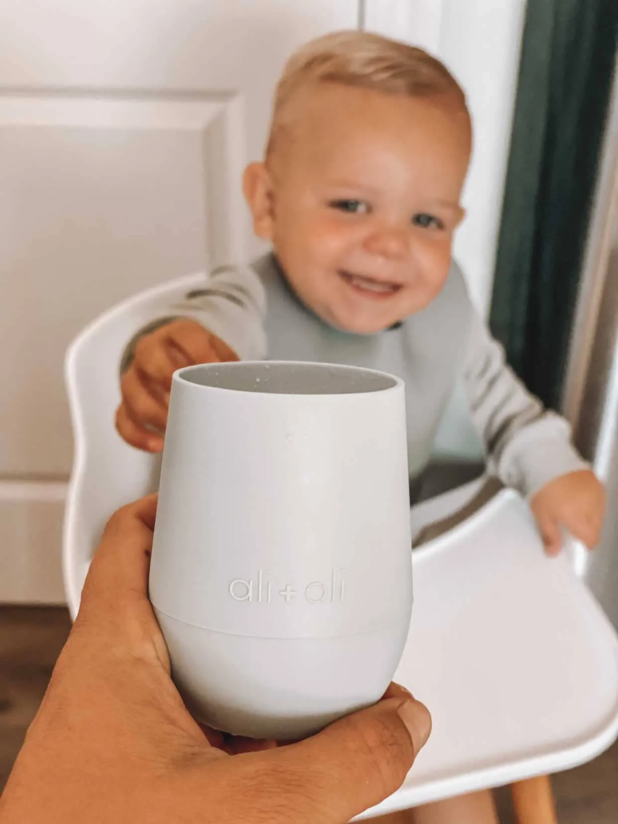 Silicone Baby Bib Roll Up - Pebble